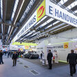 Bild des Messegeschehens vor und in dem Stand für das E-Handwerk.