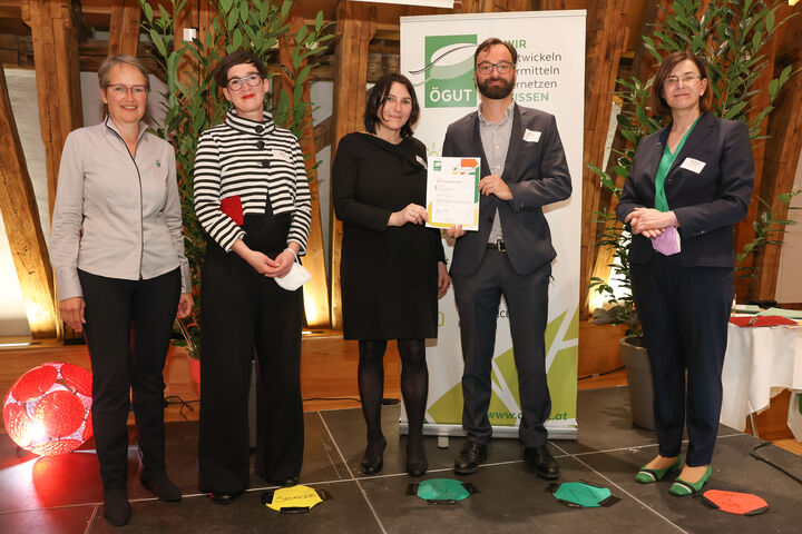 v.l.n.r.: Monika Auer (ÖGUT-Generalsekretärin), Henriette Spyra (BMK), Gabriele Eder, Christoph Auner (beide Rembrandtin Coatings GmbH) Andrea Reithmayer (ÖGUT-Präsidentin)