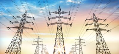 stromleitung, hochspannung, stromtrasse, energie, energiewende, öko, solar, licht, solarpanel, abend, himmel, strommast, lichtstrahlen, oberleitung, leitung, netz, stromnetz, versorgung, stromversorgung, kabel, abendhimmel, sonnenenergie, sonne, strom, erzeugung, umwelt, nachhaltigkeit, solarstrom, umweltschutz, emission, erneuerbar, nutzen, sauber, sauberkeit, qualität, banner, park, politik, wolken