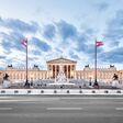 Nach fast fünf Jahren intensiver Umbau- und Sanierungsarbeiten hat das Österreichische Parlament in Wien Anfang 2023 seine Tore wieder geöffnet.