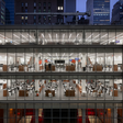 Das 2007 eröffnete New York Times Building bietet auf 52 Stockwerken eine Mischung aus
Büro- und Einzelhandelsflächen.