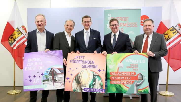 Robert Schneider von der Messe Wels, Gerhard Dell vom OÖ Energiesparverband, Wirtschafts- und Energie-Landesrat Markus Achleitner, Andreas Rabl, Bürgermeister der Stadt Wels und Ernst Hutterer von der Vereinigung Österreichischer Kessel- und Heizungsindustrie (v.l.n.r.)