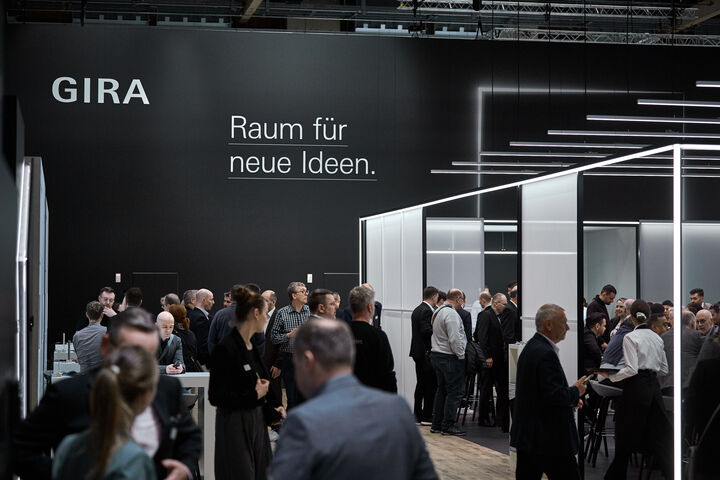 Gira Austria lädt ab Mitte Mai zur Roadshow 2024 und präsentiert die Produktneuheiten in Vahrn, Innsbruck, Feldkich, Salzburg, Linz, Leibnitz und Wien.