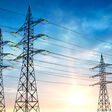 stromleitung hochspannung stromtrasse energie energiewende öko solar licht trasse netz kraftwerk abendhimmel solarpanel abend himmel strommast lichtstrahlen oberleitung leitung stromnetz versorgung stromversorgung kabel abendhimmel sonnenenergie sonne strom erzeugung umwelt nachhaltigkeit solarstrom umweltschutz emission erneuerbar nutzen sauber sauberkeit qualität politik wolken