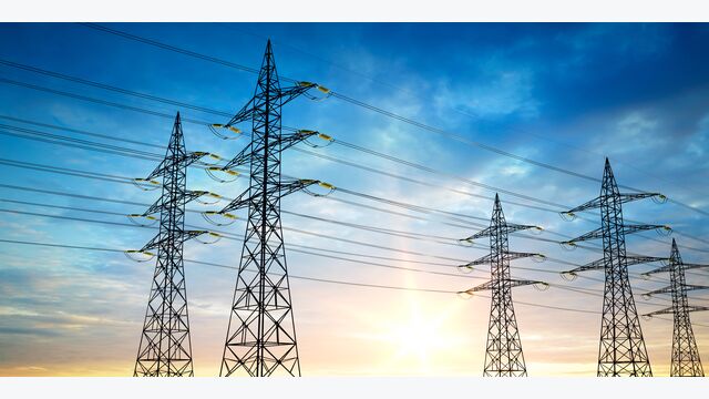 stromleitung hochspannung stromtrasse energie energiewende öko solar licht trasse netz kraftwerk abendhimmel solarpanel abend himmel strommast lichtstrahlen oberleitung leitung stromnetz versorgung stromversorgung kabel abendhimmel sonnenenergie sonne strom erzeugung umwelt nachhaltigkeit solarstrom umweltschutz emission erneuerbar nutzen sauber sauberkeit qualität politik wolken