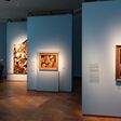 Visuell abwechslungsreich sind die kleineren Ausstellungsräume mit ihren verstellbaren Wandflächen. Die Kunstwerke werden hier von LED-Strahlern beleuchtet.