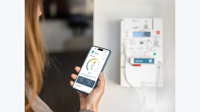 enox.live Stick plus App für Live-Energiemonitoring