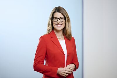 Barbara Schmidt (Oesterreichs Energie): „Um Erzeugungsspitzen abzufedern, braucht es Anreize für PV-Anlagen mit alternativen Ausrichtungen und Neigungen.“