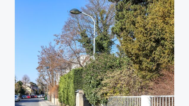 Bei der Wiener Standardleuchte sind Gehäuse und Einsatz funktional voneinander getrennt.