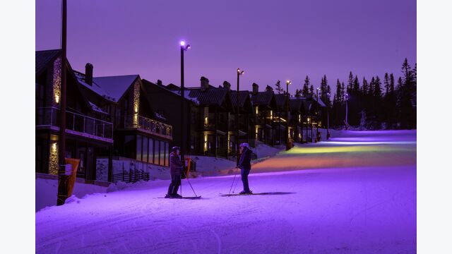 Bei den Skibegeisterten kommt die neue LED-Pistenbeleuchtung ausgezeichnet an.