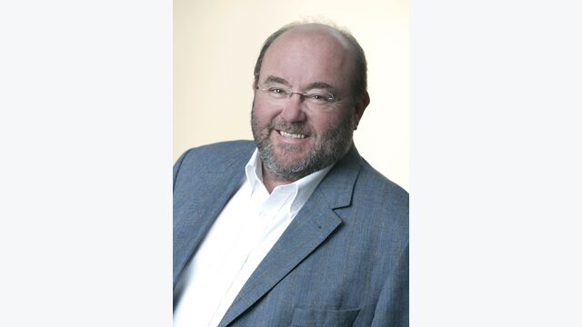 Paul Kiendler (VÖEW): „Ein Zusammenschluss von Netzbetreibern führt nicht zu Einsparungen, sondern zu einer deutlichen Kostenerhöhung.“