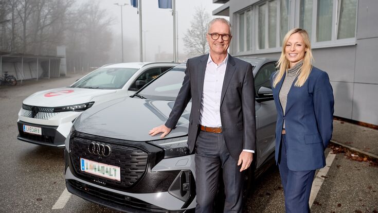 Sonja Kaiser, Leiterin der Abteilung E-Mobility der Energie AG und Armin Hessenberger, CFO Poloplast