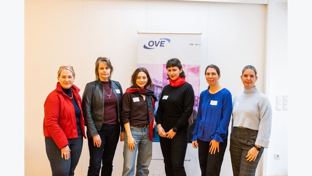 Vier Mentorinnen und zwei Mentees des OVE Fem-Mentoring Programms waren beim Neujahrsfrühstück dabei.