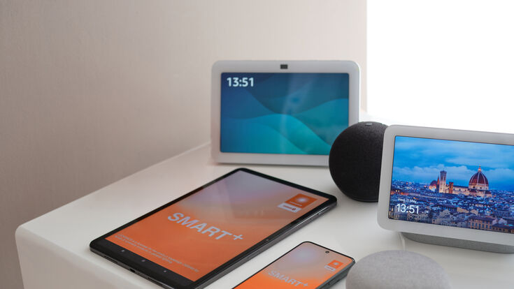 Akustische und optische Alarmsignale sowie Push-Benachrichtigungen auf die Smart+ App weisen Nutzer*innen auf Sicherheitsrisiken hin.
