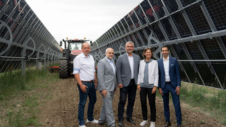 Johannes Mezgolits, Bürgermeister Donnerskirchen, Matthias Grün, Vorstandsvorsitzender Esterhazy Betriebe, Landesrat Heinrich Dorner, Silvia Angelo, Vorständin ÖBB-Infrastruktur und Stephan Sharma, CEO Burgenland Energie (v.l.n.r.)
