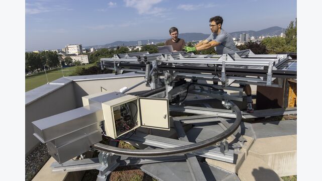 Das vollständig zusammengefaltete Solarmodul FLAPTrack