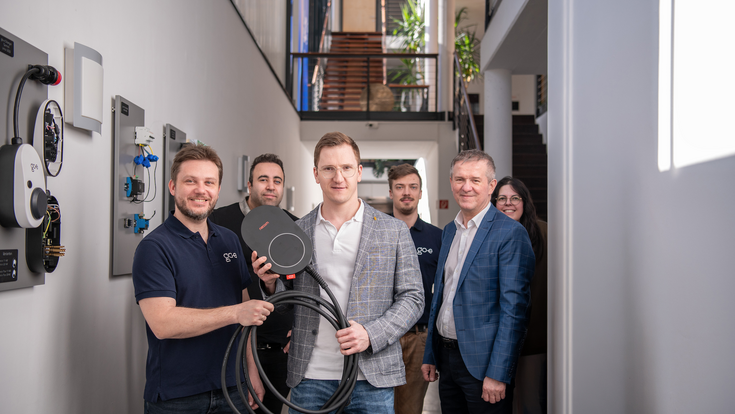 Michael Druckenthaner, Go-e, Erik Yesayan, Go-e, Wolfgang Scherrer, Neoom, Georg Gruber, Go-e, Herbert Mühlbock, Neoom und Elke Galvin, Go-e (v.l.n.r.)